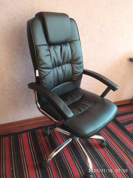 Ofis Kreslo sotiladi