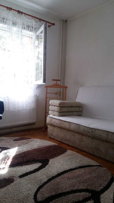 Proprietar închiriez apt 3 camere semidoc - zona Lipovei