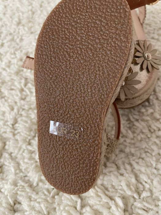 Incaltaminte fetite noi