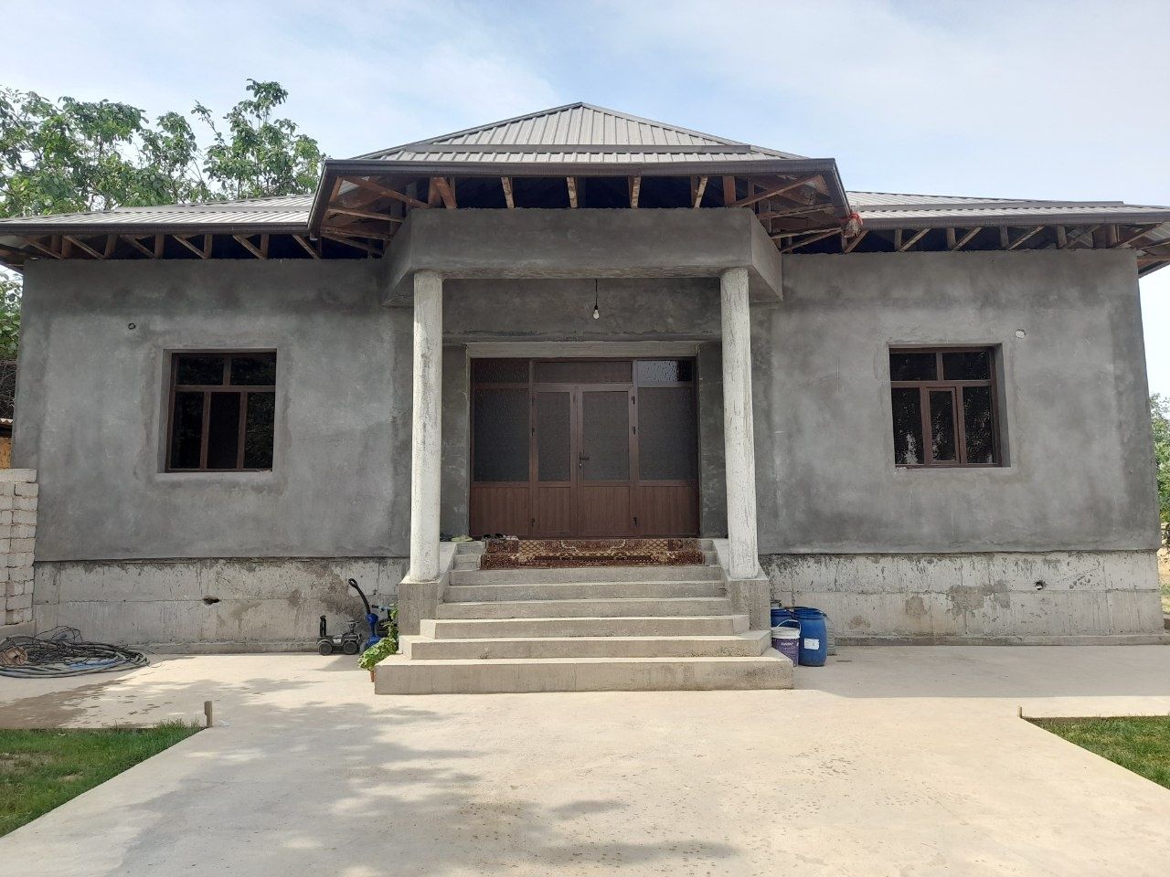 UY Sotiladi Yangiyolda