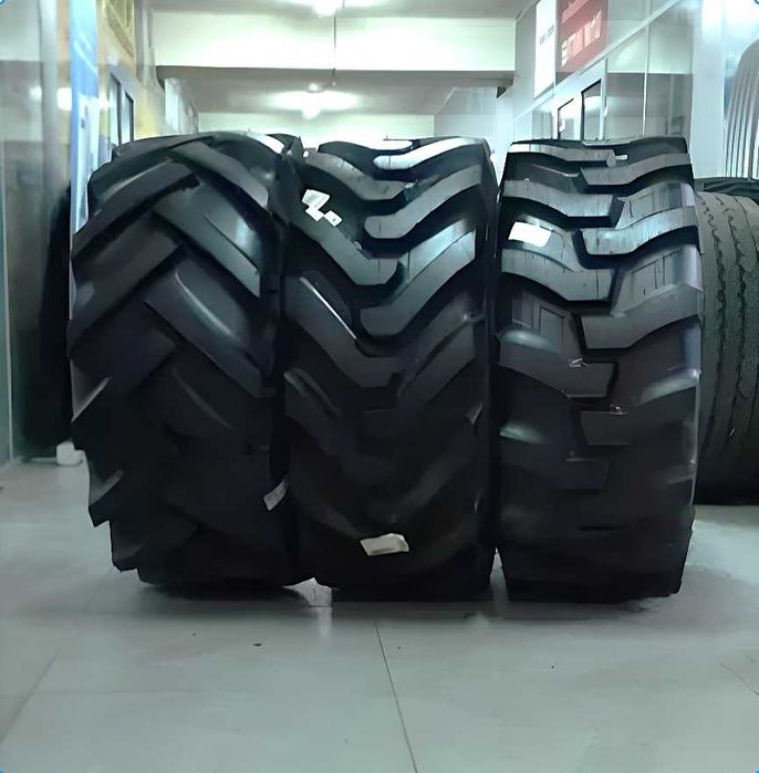 Шины на экскаватор погрузчик 16.70-20 , 16/70-24, 12.5/80-18, 12.5-20