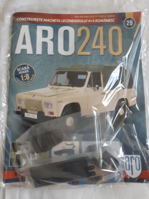 Revistele ARO 240 Machetă scara 1:8 Nr 1-130 la zi