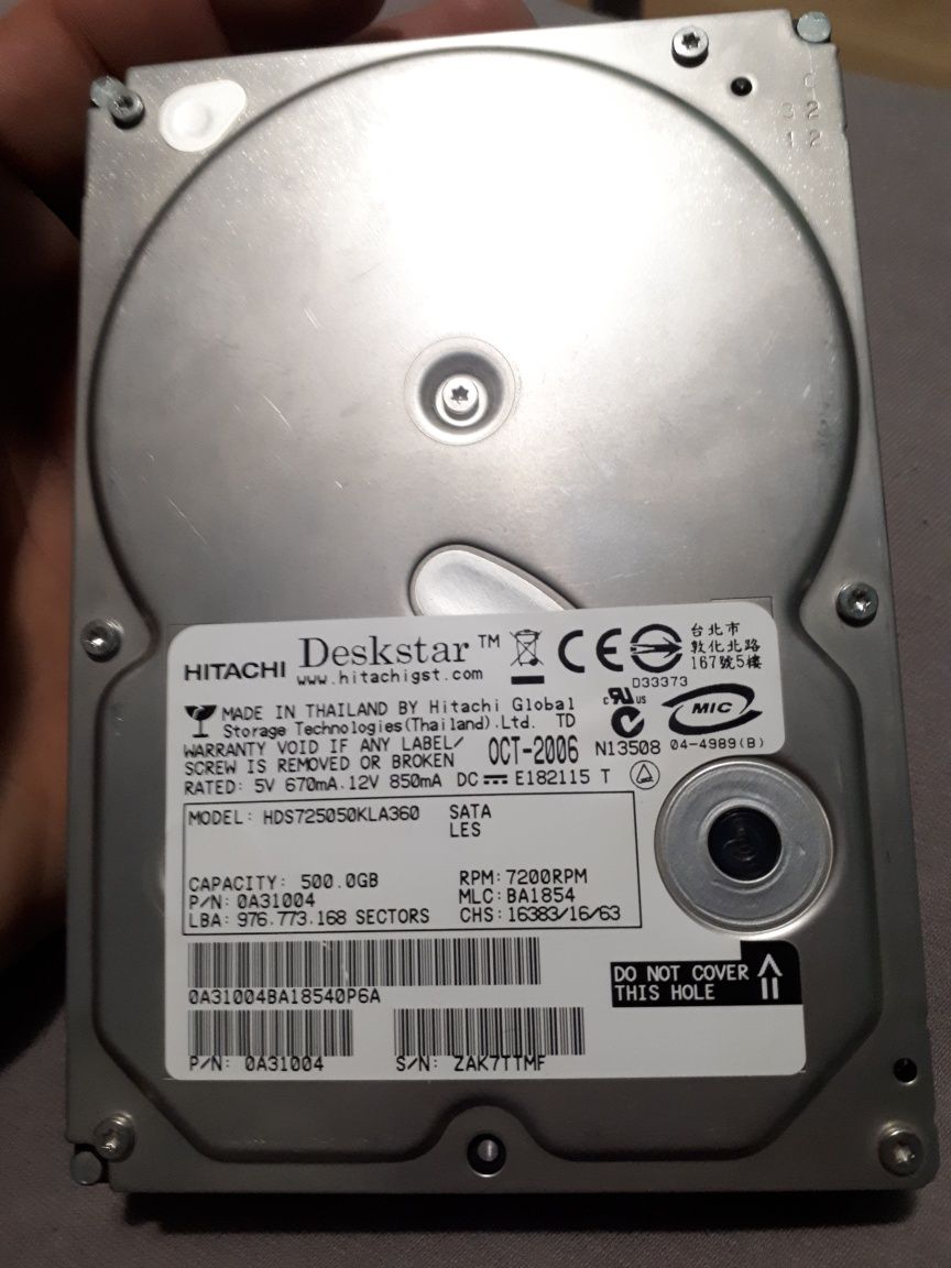 Hard disk pt laptop de 1 Tb si 2 hard disk-uri de 500Gb fiecare pt PC