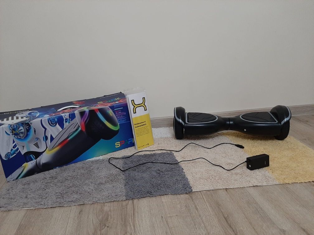 Vând hoverboard lexgo spark