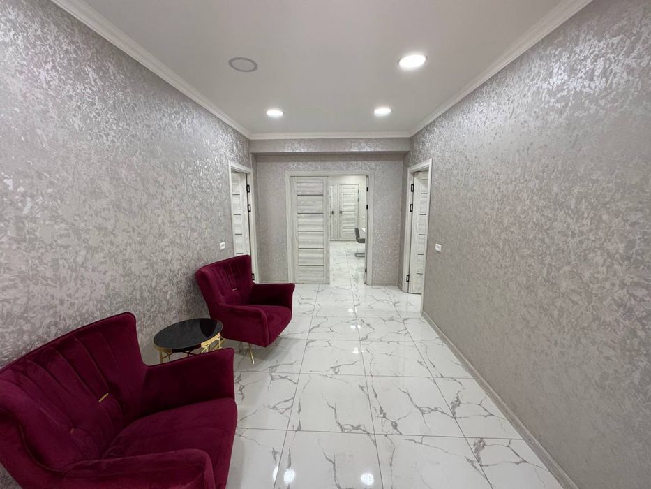 Аренда под Офис Ориентир Алайский базар  100м2 1600$ торг