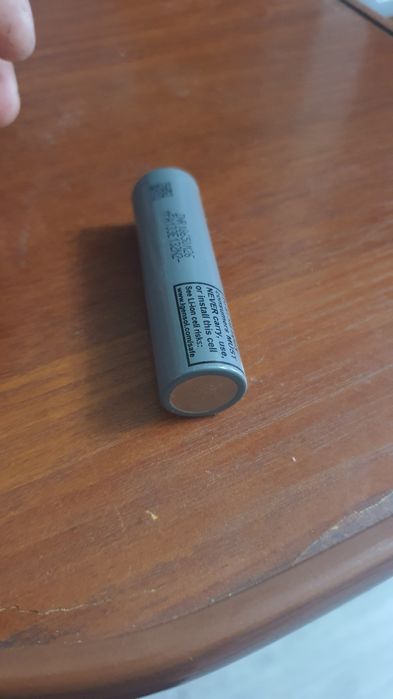 Продам оригинальные lg m26  аккумуляторы 2600 mah еще есть другие