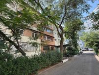 Продается 2х ком 3 этаж 77 Серия метро Ойбек, Точка Вкуса