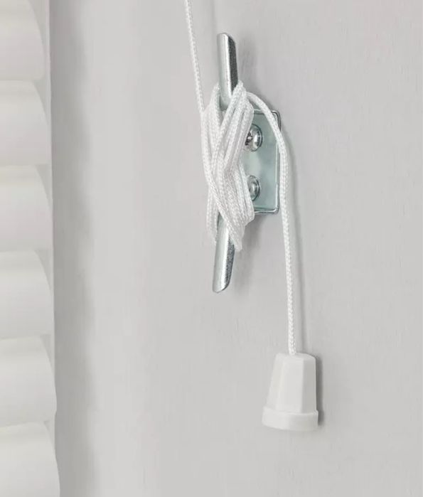 Jaluzea venetiana  Habitat cu imitație de lemn, alb, 25 mm - 180 cm