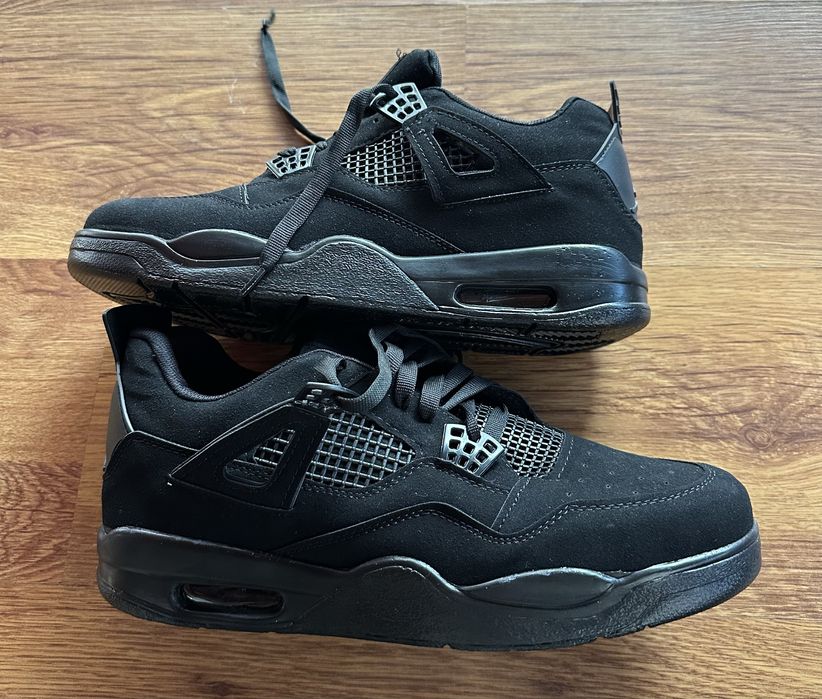 Мъжки,зимни кецове Jordan в черно,обърната кожа