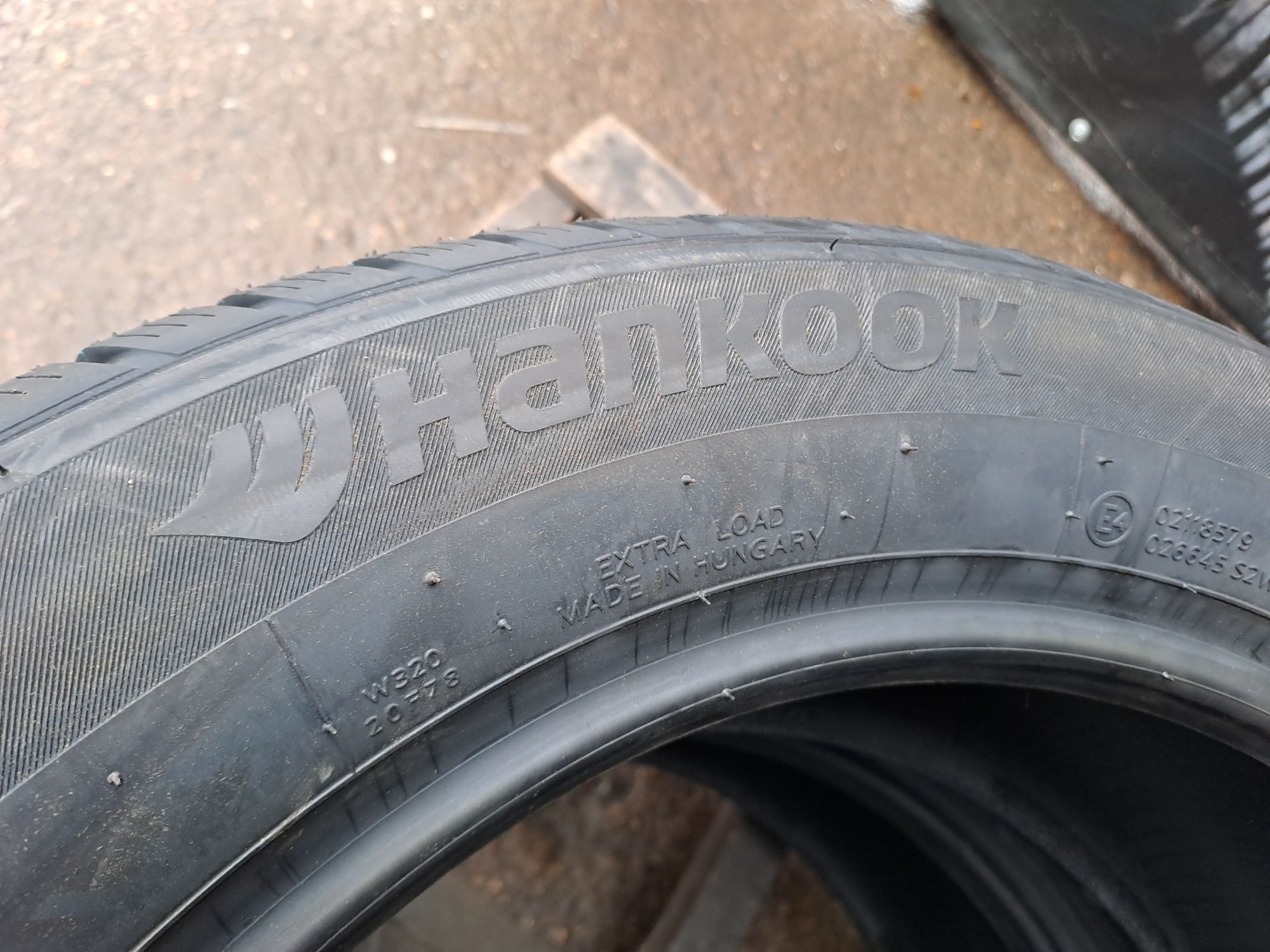 2бр. Нови 205/60/17 Hankook