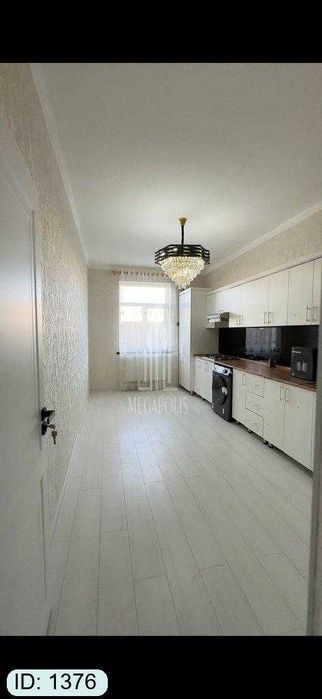 Sharq 1 da 3 xona tayyor kvartira sotiladi №1376