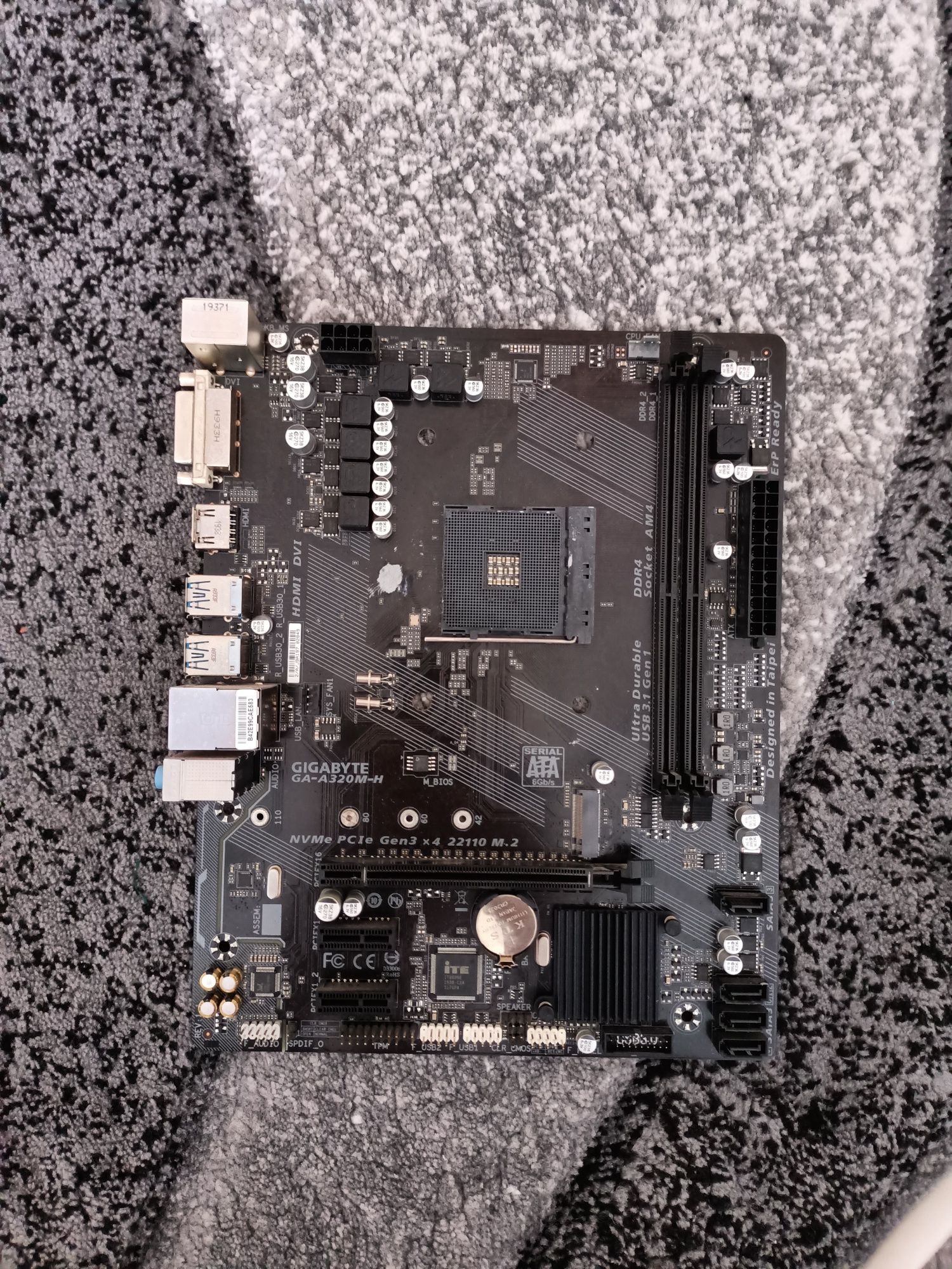 Placa de baza gigabyte a320m-h