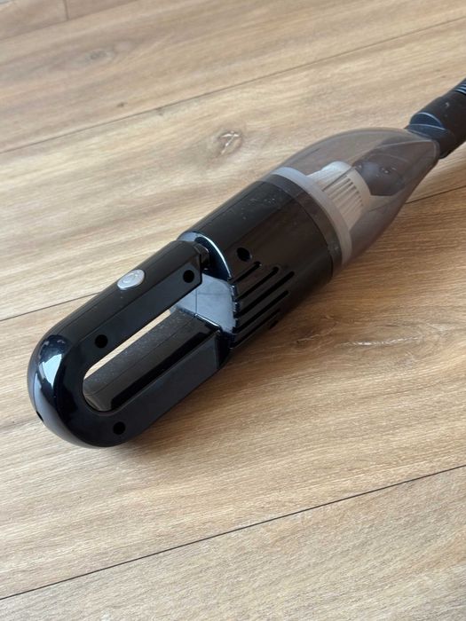 Aspirator de mana portabil fara fir