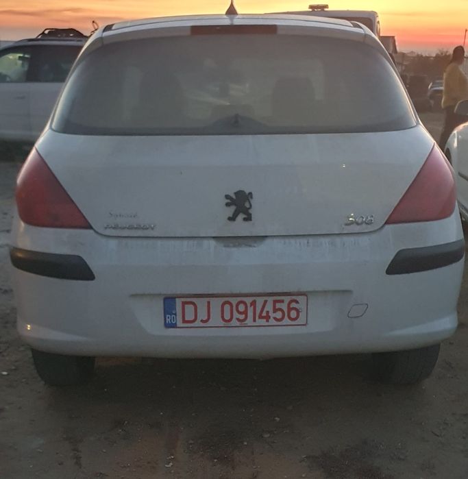 Dezmembrez Peugeot 308 1.6 hdi