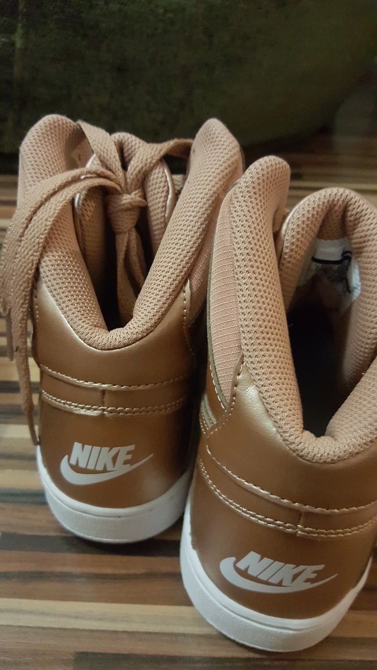(38.5) NIKE Sun of Force оригинални естествена кожа