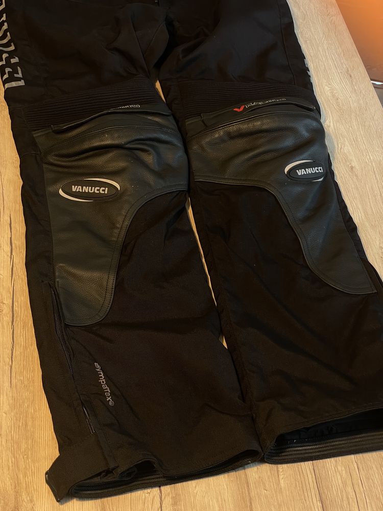 Pantaloni moto Vanucci goretex mărimea 50