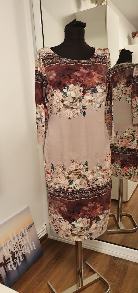 Rochie elastica marimea 40- 42