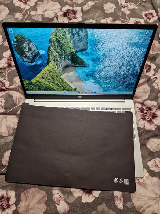 Laptop HP 15",model 15-fd, Intel Core Ultra 7 155H, 32 GB RAM, SSD 1TB