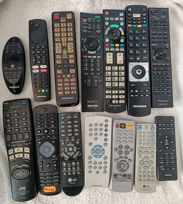 Geanta cu telecomenzi 40 bucăți