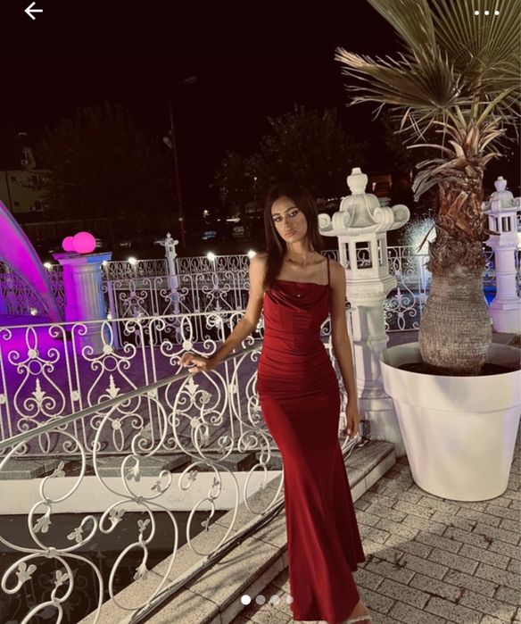 Rochie burgundi