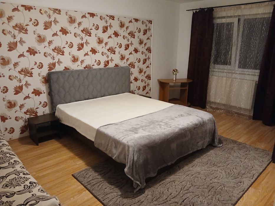 Vând apartament 2 camere Vasile Aaron