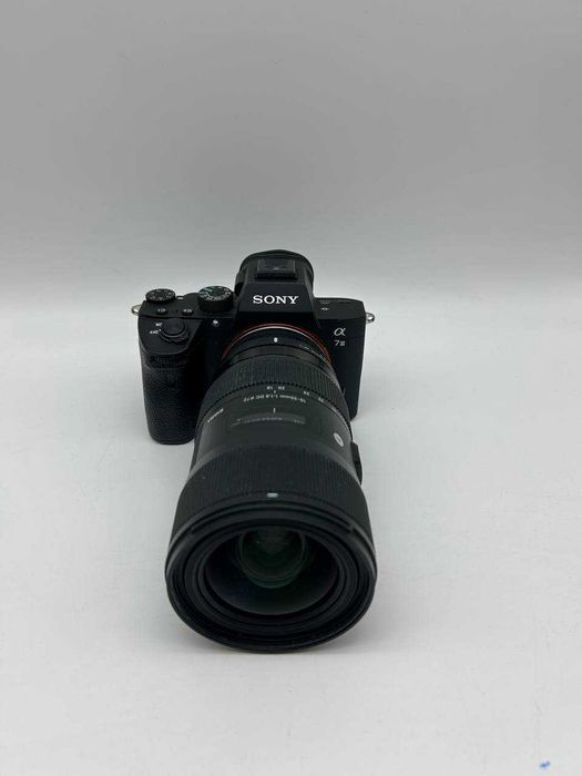 Sony Alpha a7 III SIGMA 18-35mm 1:1.8 DC Ф72