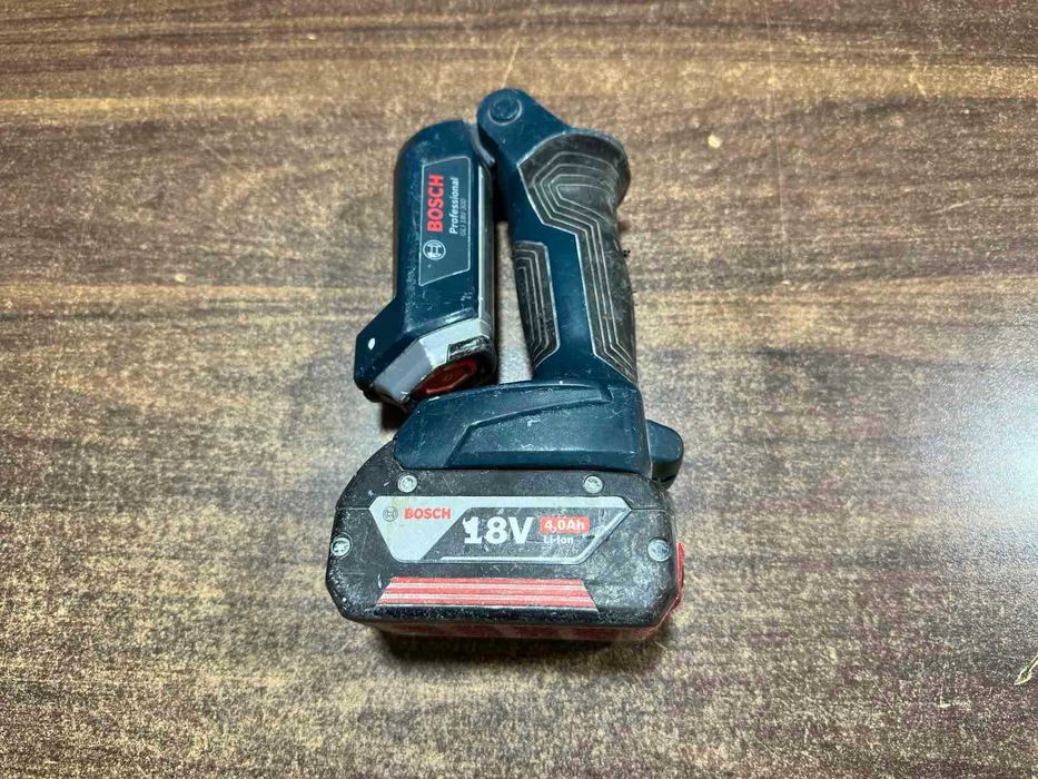 Акумулаторна лампа Bosch GLI 18V-300, 18 V с батерия 4,0Ah
