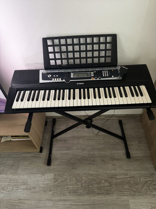 Синтезатор Yamaha YPT-210