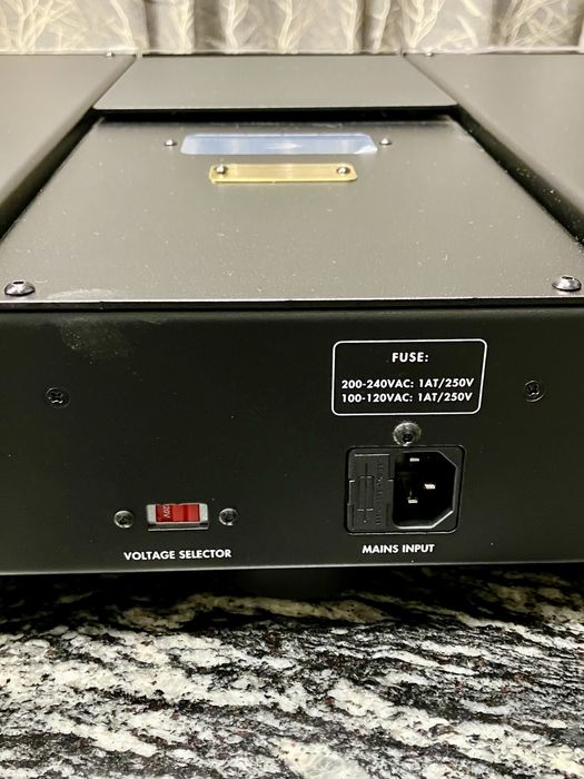 -% НАМАЛЕН! Еталонен CD плейър Electrocompaniet EMC 1 MKV Reference