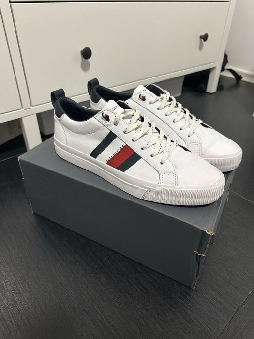 Кожени бели кецове Tommy Hilfiger No42