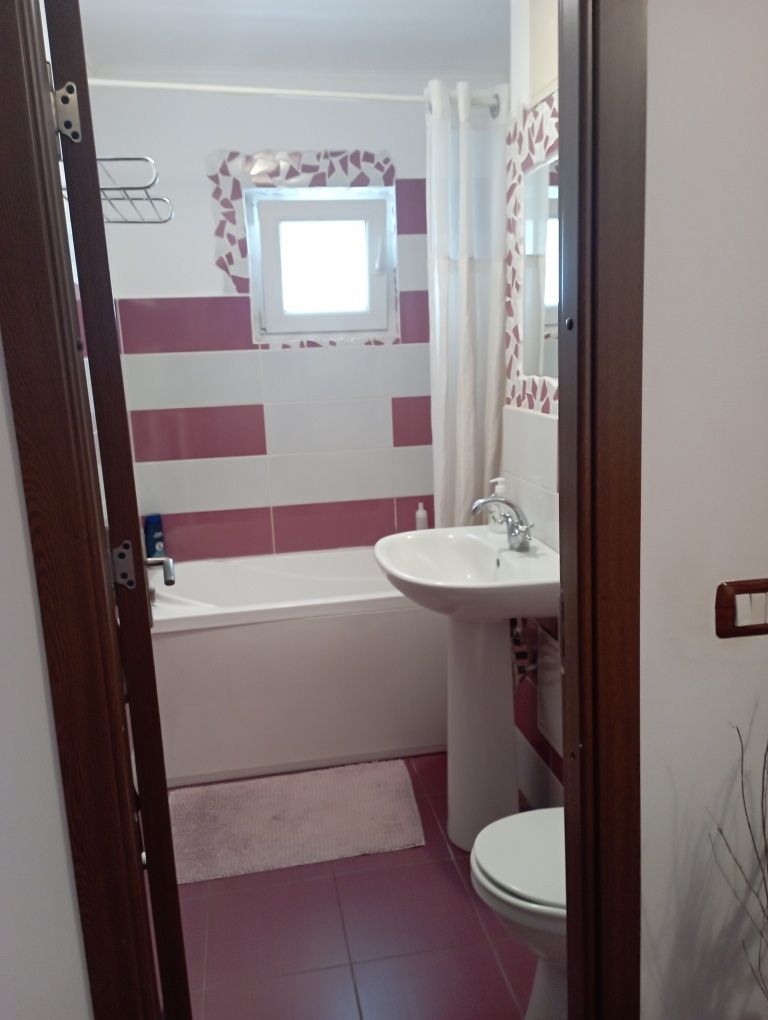 Apartament 2 camere,decomandat,zona Stupini