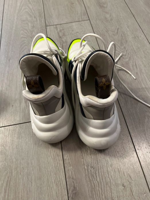 Adidasi Louis Vuitton