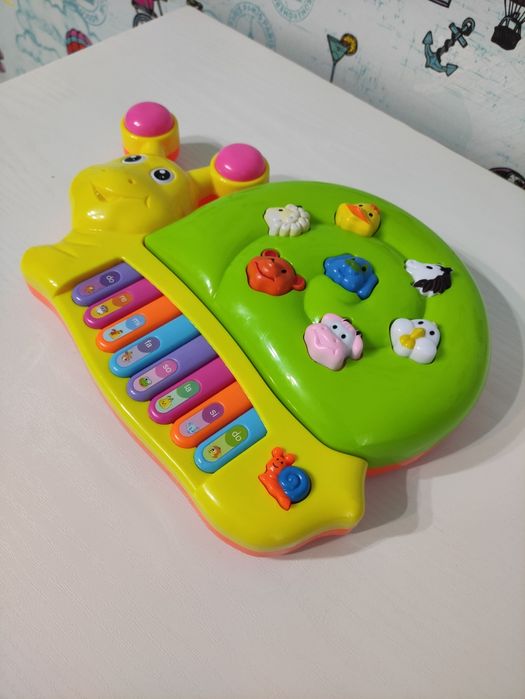 Музыкальные игрушки пианино