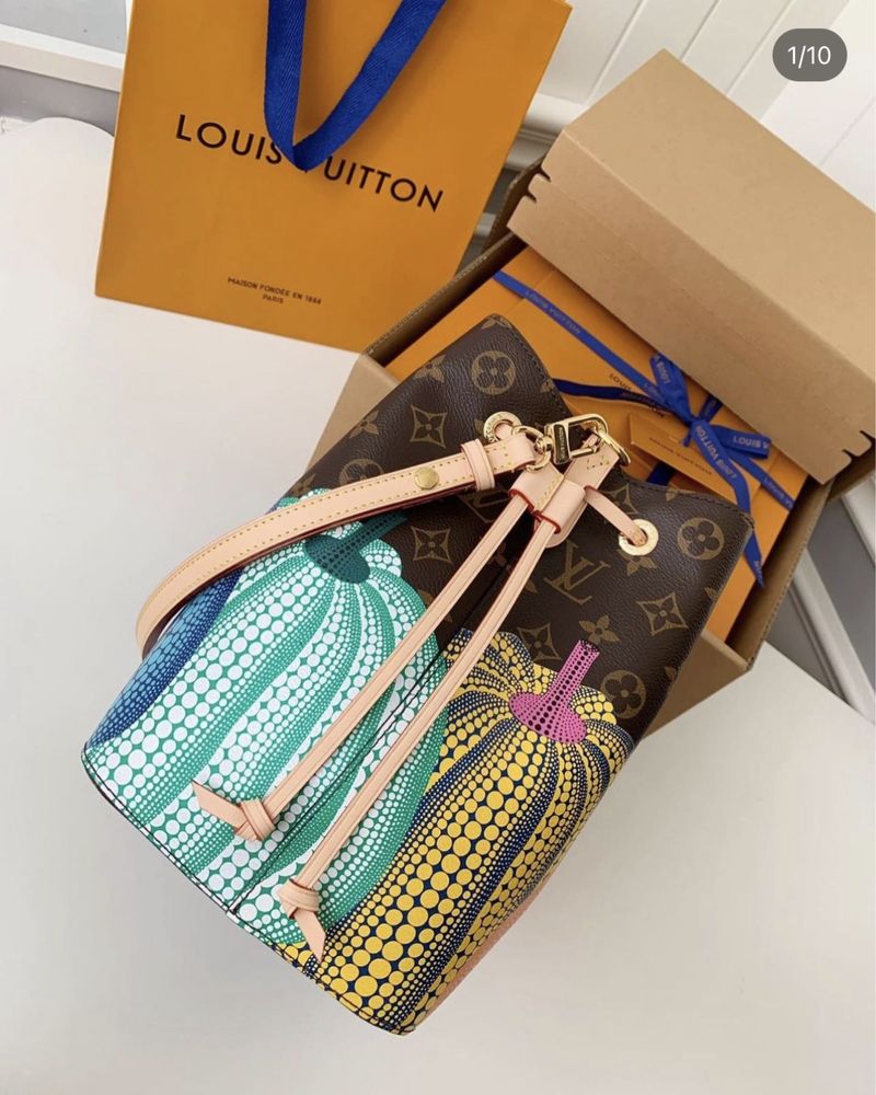 Изключителна чанта  Louis Vuitton x YK Néonoé MM