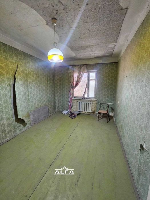 Buxoroda kvartira sotiladi 3 xonali 85m² 4-qavat.