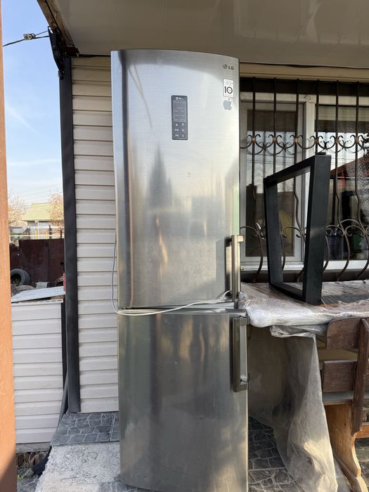 Продам холодильник LG