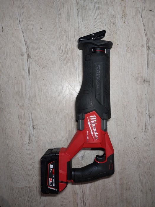 Fierastrau Sabie milwaukee m18 fsz