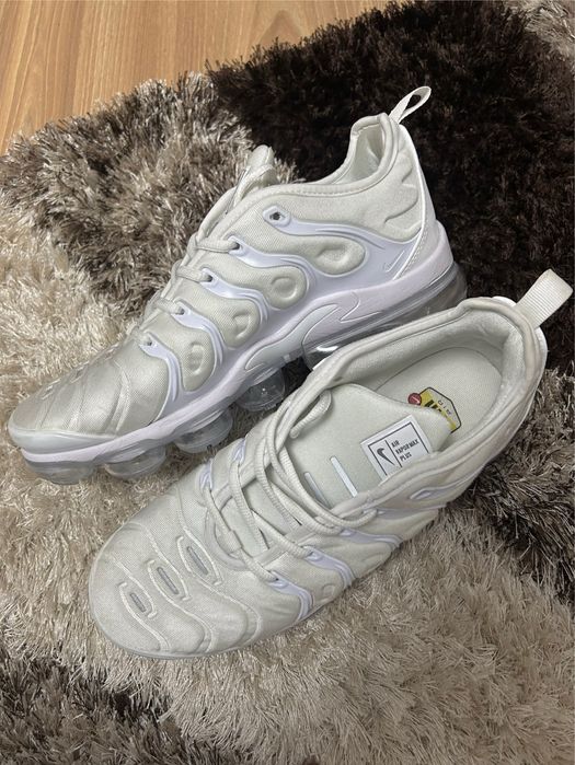 Nike Air Vapormax Plus alb