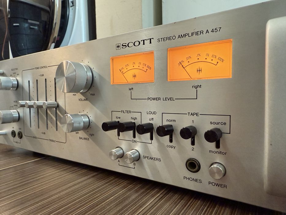 Scott A457 Качествен стерео усилвател