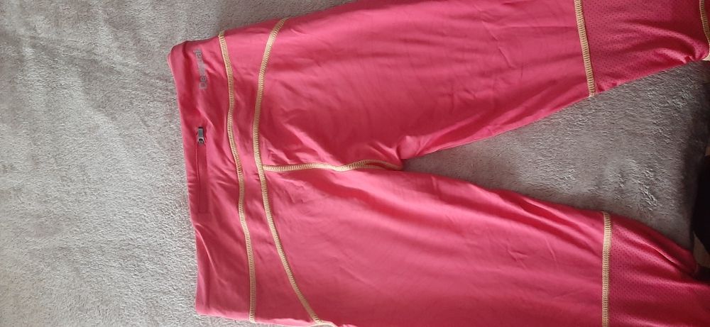 Pantaloni sport 3/4 Desigual