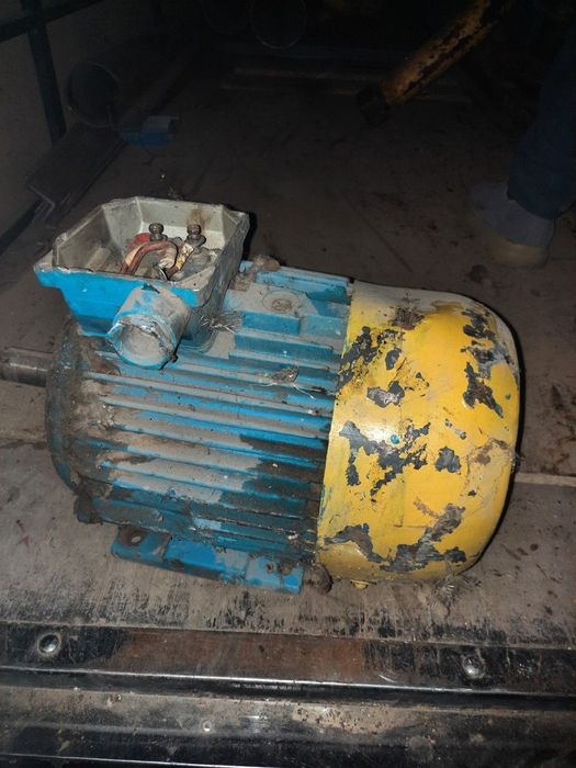 Matorlar sotiladi. 23 dona hammasi ishchi holatda narxi 3mlndan 5mlnga