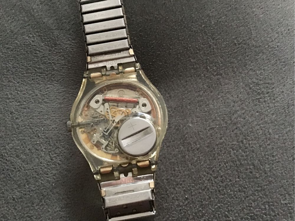 Swatch  часовник швейцарски