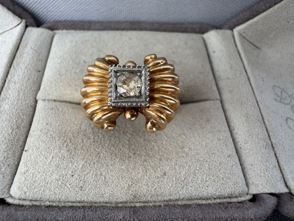 Inel model tank din aur si diamant 0,25 ct