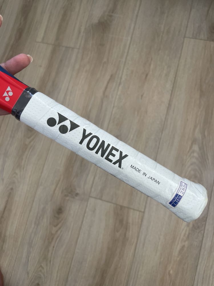 Продам теннисную ракетку Yonex Vcore 98L