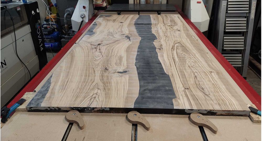 Planare CNC blaturi lemn rasina