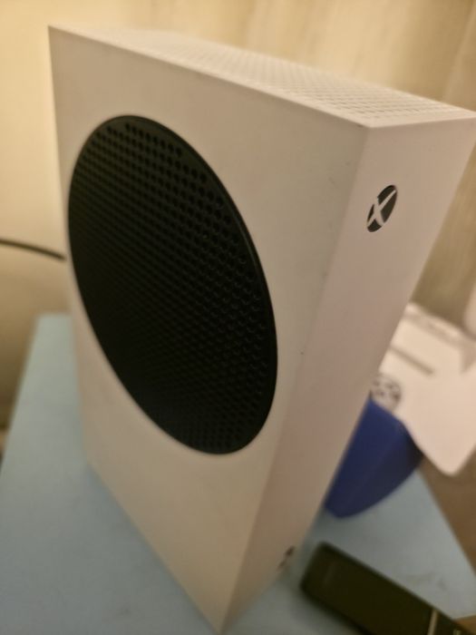 Продам Xbox Series S