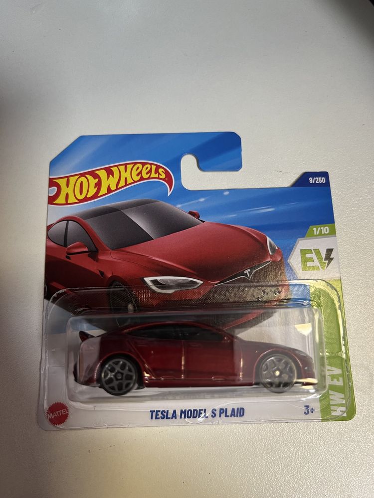 HOT WHEELS количка