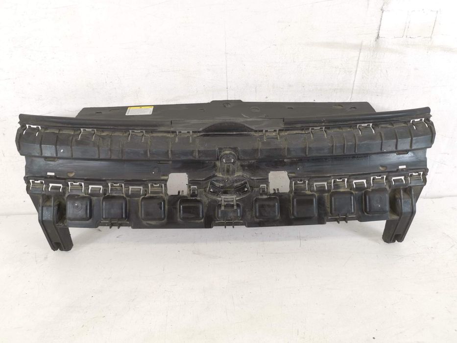 Оригинален Радиаторен Държач / Radialen Darzhach Volkswagen Caddy Ориг