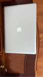 Vand apple watch7 si macbook pro ambele la acest pret