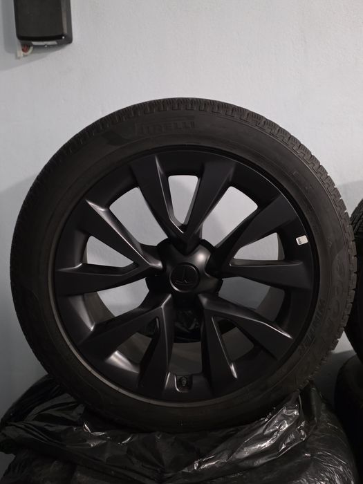 Set complet jante+anvelope Pirelli Scorpion 275/45/20 M+S